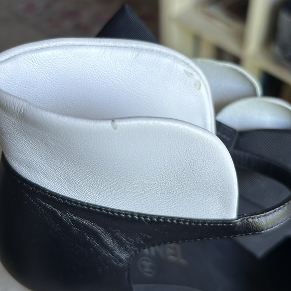 EUC CHANEL 2023 Interlocking CC Logo D'Orsay Pumps black and white 37.5 - Picture 10 of 11